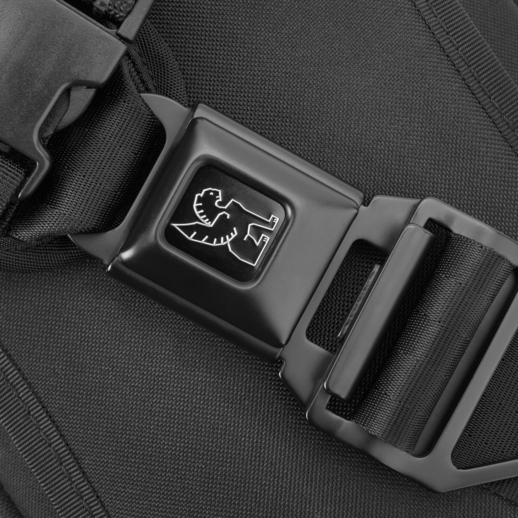 9L Kadet Sling in black iconic Chrome buckle #color_black aluminum