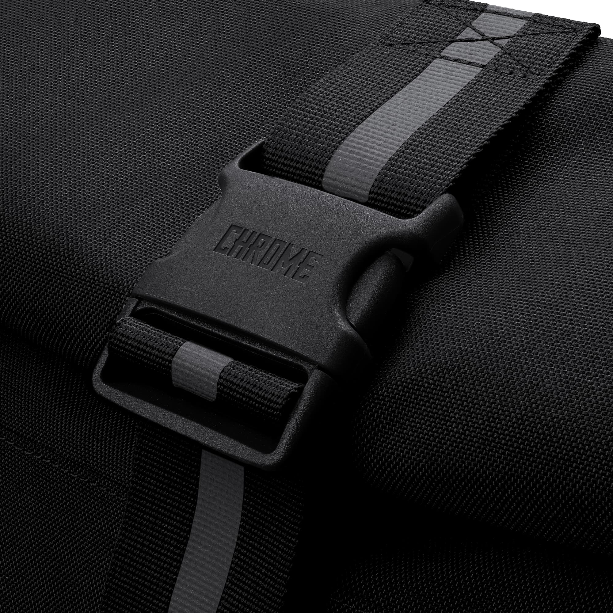 Black Barrage Freight in black buckle detail #color_black